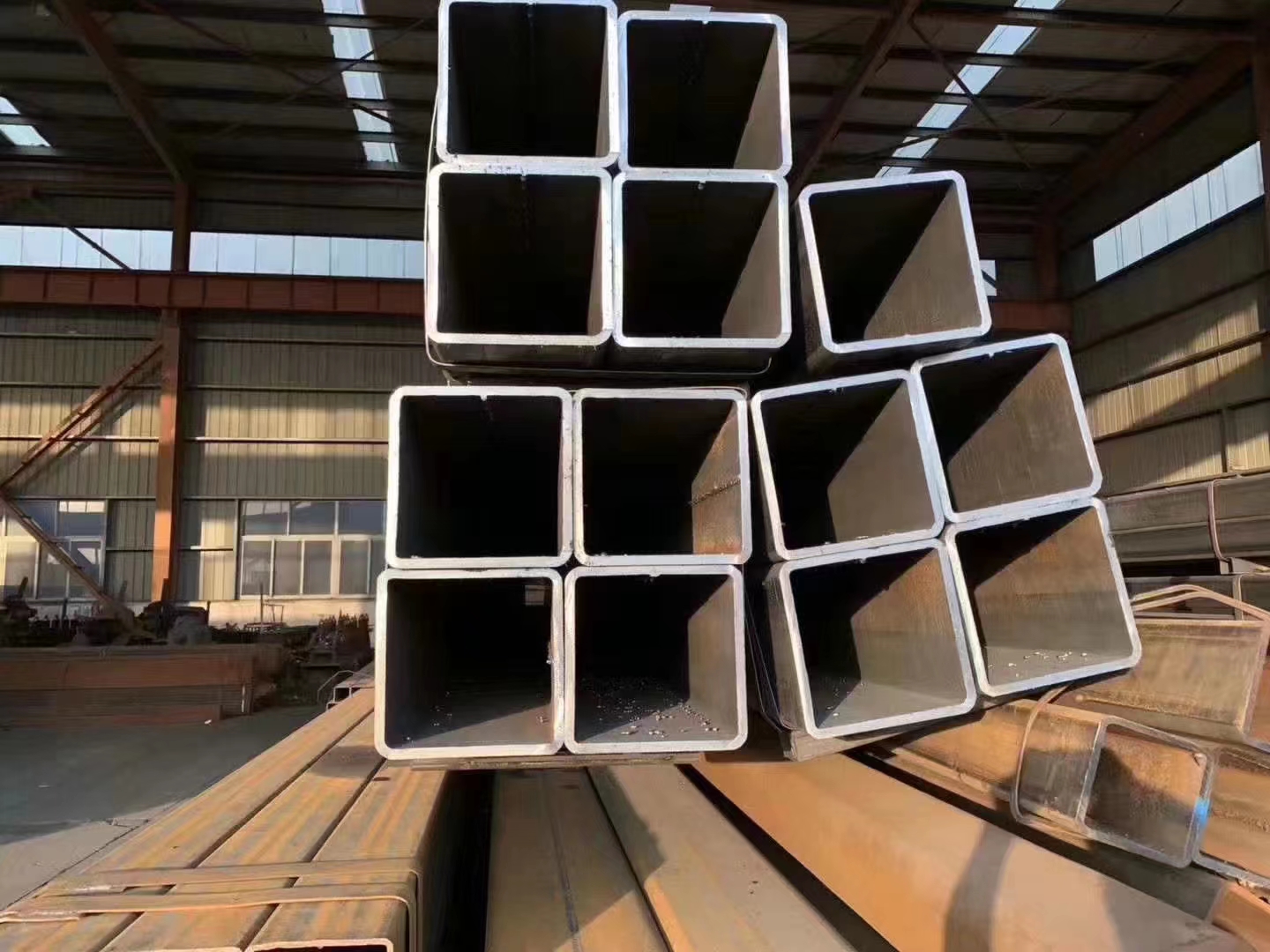 What Are The Advantages of Square Steel Pipe?